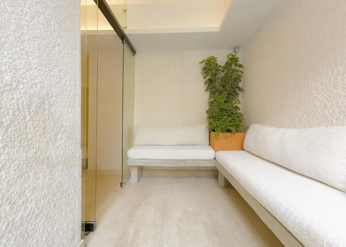 Capitalia Aristoteles Polanco W Balcony View * Mexico City